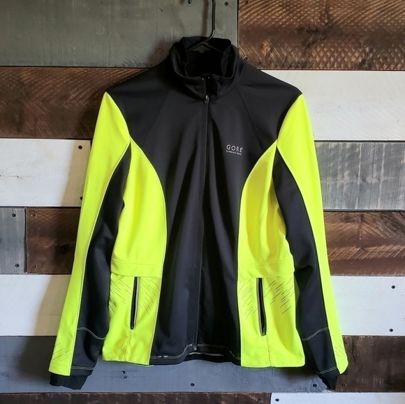 𝅺GORE Mythos Lady Windstopper Black Neon Yellow Running Jacket Coat Size Med - Picture 1 of 16